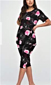 Black and Pink Flowers Matching Capri Pant & Top Set, Short Sleeve
